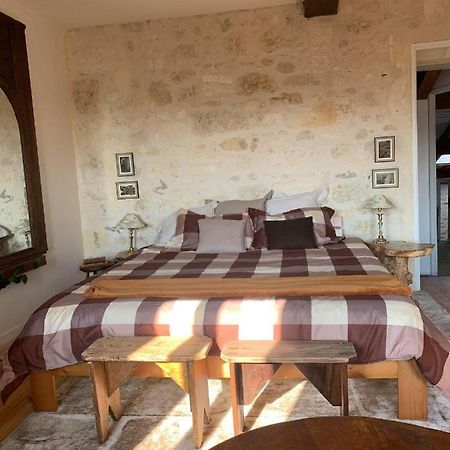 Chambre Vigne, Piscine Spa Fitness Lugon et l'Ile du Carney Exterior photo