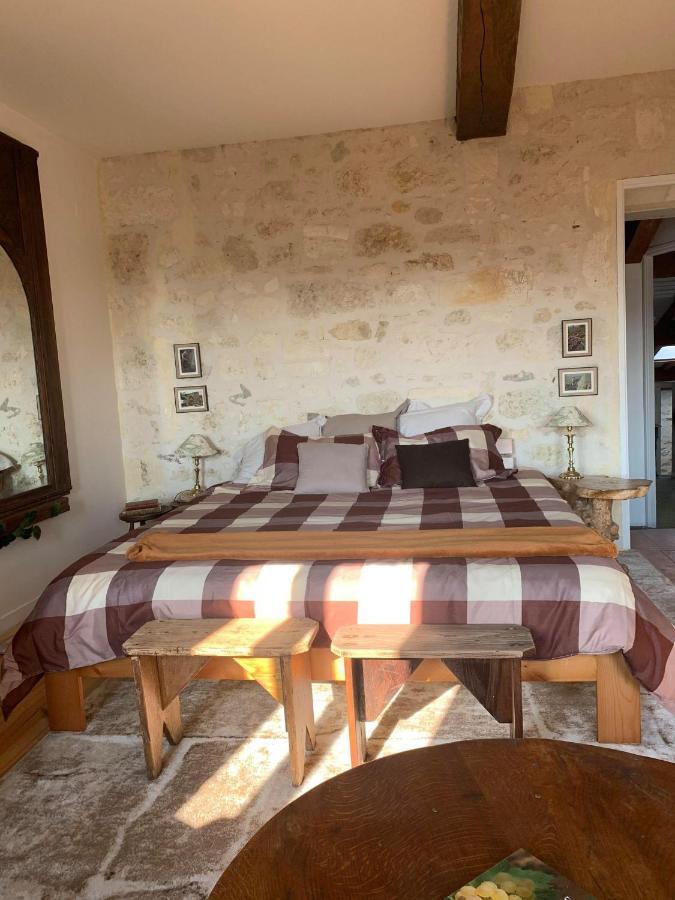 Chambre Vigne, Piscine Spa Fitness Lugon et l'Ile du Carney Exterior photo
