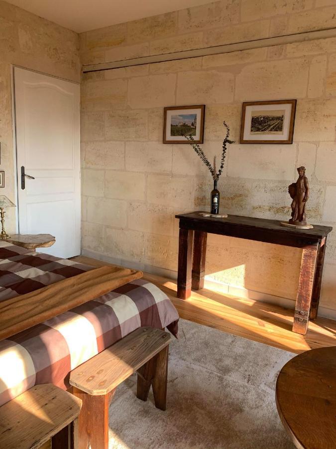 Chambre Vigne, Piscine Spa Fitness Lugon et l'Ile du Carney Exterior photo