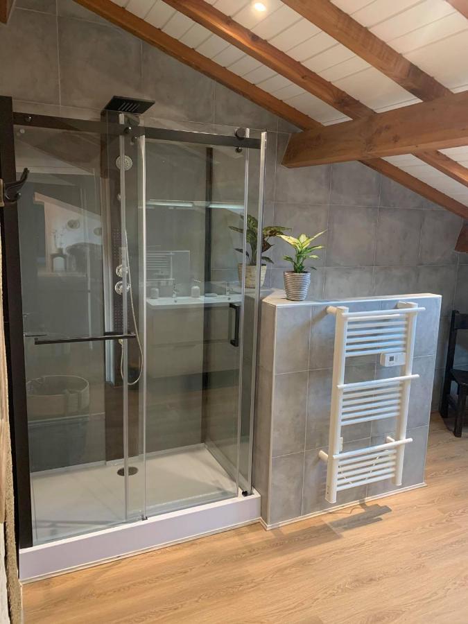 Chambre Vigne, Piscine Spa Fitness Lugon et l'Ile du Carney Exterior photo