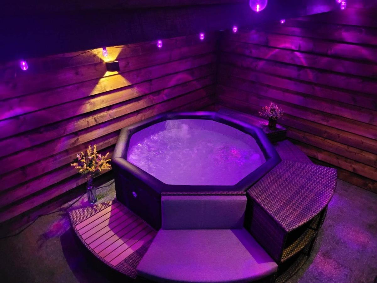 Chambre Vigne, Piscine Spa Fitness Lugon et l'Ile du Carney Exterior photo