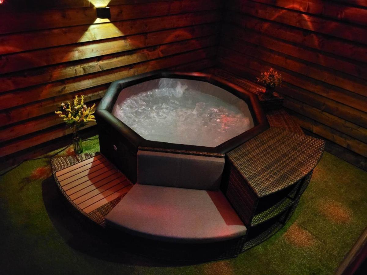 Chambre Vigne, Piscine Spa Fitness Lugon et l'Ile du Carney Exterior photo